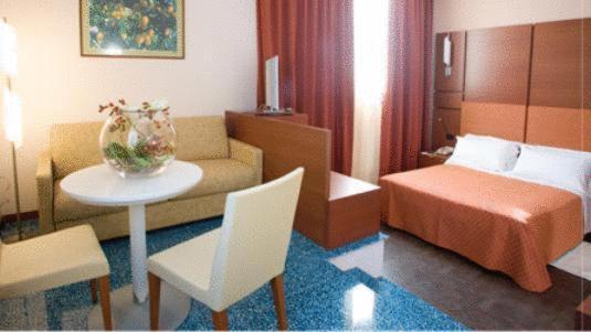 Hotel Mareschi Palace โนวารา ห้อง รูปภาพ